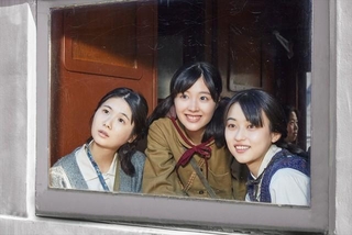 左から：小野花梨、 川床明日香、菊池日菜子の好演光る (C)2025「長崎－閃光の影で－」製作委員会 
