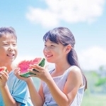 おいしいスイカを食べたい！※画像はイメージです（ milatas/stock.adobe.com）