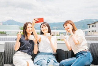 SNSとの付き合い方　※画像はイメージです （buritora/stock.adobe.com）