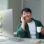 早朝サービス残業で上司から評価されているBさん、これって法的に問題じゃない？　※画像はイメージです（Crystal/stock.adobe.com）