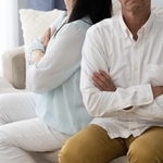 父の死をきっかけに知ることになった兄への援助…　※画像はイメージです（polkadot/stock.adobe.com）