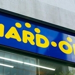暑すぎて変形した商品が…売られていてビックリ…。写真はイメージです（beeboys/stock.adobe.com）
