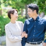 結婚後、パートナーへの恋愛感情はどれくらい続きましたか？　※画像はイメージです（polkadot/stock.adobe.com）