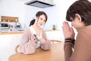 浮気に対してどんな復讐や仕返しをした？　※画像はイメージです（metamorworks/stock.adobe.com）