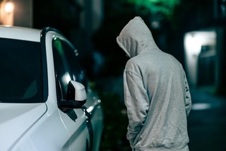 窃盗団はほんの数分で車を持ち去るのだそう※画像はイメージです（naka/stock.adobe.com）
