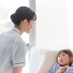 入院中の少女を笑顔にした看護師の工夫とは　※画像はイメージです（milatas/stock.adobe.com）