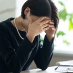 家族だけど他人という冷たい一言　※画像はイメージです（naka/stock.adobe.com）