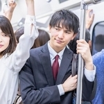 通勤時の満員電車、気になるニオイは？　※画像はイメージです（maroke/stock.adobe.com）