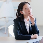 退職を検討しながらも踏みとどまる理由は？　※画像はイメージです（polkadot/stock.adobe.com）