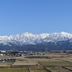 役場庁舎から見る立山連峰（画像提供：舟橋村役場）