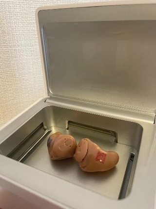 くにちゃんが実際に使用している福祉補聴器