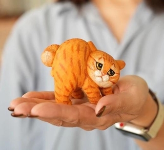 木彫りのやんのかステップ猫さん