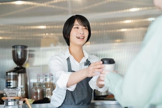 アルバイト就業者が適正だと思う最低賃金は「1200円」※画像はイメージです（One/stock.adobe.com）