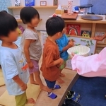 子どもたち自らリボンを取るのも体験のうち