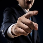 日本人からのカスハラが多い現実…　※画像はイメージです（kai/stock.adobe.com）