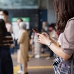 マッチングした相手と会うまでの理想のタイミングは？　※画像はイメージです（paru/stock.adobe.com）