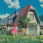 「となりのトトロ」（1988）に登場するサツキとメイの家