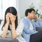 夫の浮気は許すべきか制裁するべきか　※画像はイメージです（metamorworks/stock.adobe.com）