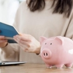 毎月いくらぐらい貯金していますか？　※画像はイメージです（mapo/stock.adobe.com）