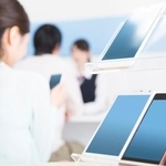 あえて「最新機種以外」を選んだ人が約半数　※画像はイメージです（Paylessimages/stock.adobe.com）