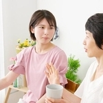 働く女性の約6割は「実家を出る意思がない」　※画像はイメージです（siro46/stock.adobe.com）