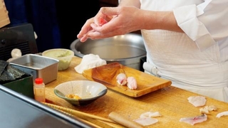 お鮨屋で控えたい“通っぽい”ことばとは？※画像はイメージです（mapo/stock.adobe.com）