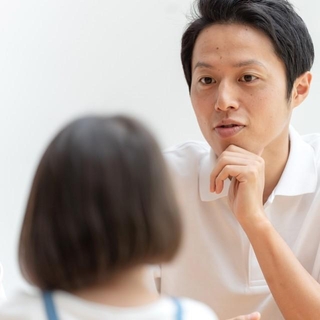 娘からの突然の相談…　※画像はイメージです（taka/stock.adobe.com）