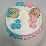 出産前に、高校時代の親友からお願いされたケーキ　カットしたら大盛り上がり「うわ、めっちゃ出てきた！！」　