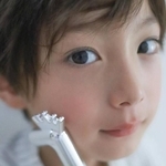 将来は「なにわ男子」！？　7歳美少年のバースデーフォトに「ひぇぇぇ美男子」「めっちゃイケメン」と大反響