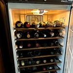 亡き父が残したワインセラーには超高額ワインが！　※画像はイメージです（クリボー0831/photoAC）