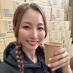 スープを飲む田原舞さん（田原舞さん提供）