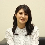 26年ぶりの映画主演について語る中江有里さん＝大阪市内