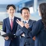 リーダーや上司の性別によって組織は変わる？　※画像はイメージです（dimlight/stock.adobe.com）