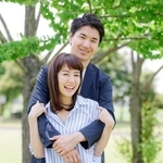 ”日常的なスキンシップ”が夫婦関係を支えている！？　※画像はイメージです（naka/stock.adobe.com）