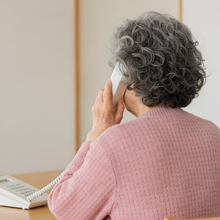 認知症で一人暮らしは危険…けど成年後見制度は難しい　※画像はイメージです（happy Wu/stock.adobe.com）