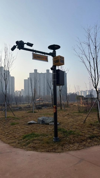 韓国の街中で見かける非常ベル（haruさん提供）