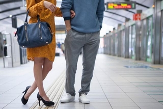 浮気の理由は？　※画像はイメージです（Monet/stock.adobe.com）