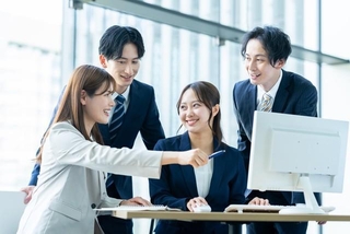 パーソル、第5回「はたらいて、笑おう。」グローバル調査実施　※画像はイメージです（pain au chocolat/stock.adobe.com）