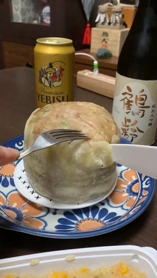 こんなサイズのシウマイがあったなんて…（ドンさん提供）