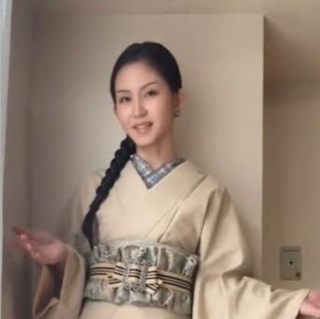 淡いトーンでまとめた着物コーデ／shinobuさん（@shinobukimono）提供