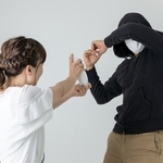 護身用品か凶器か　悪用相次ぐ催涙スプレー　防犯目的でも所持を認めた判例も【弁護士が解説】