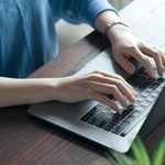 落ち着いて作業したいですね。※画像はイメージです（maru54/stock.adobe.com）