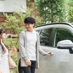 パートナーが「高級車」に乗っていたら…　※画像はイメージです（buritora/stock.adobe.com）