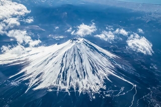 富士山噴火の対策が「十分」とした企業はわずか6%　※画像はイメージです（takafoto/stock.adobe.com）