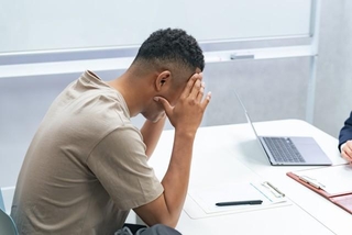 在留外国人が日本での生活において、困ったこととは？　※画像はイメージです（metamorworks/stock.adobe.com）