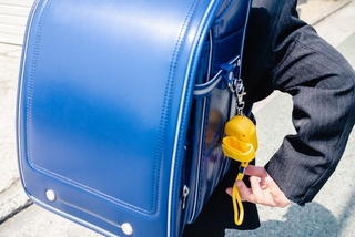 「ランドセルに荷物が入りきらない」と答えた人は2割超 ※画像はイメージです（mdesign/stock.adobe.com）