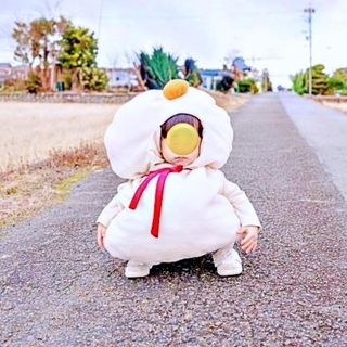 思わず二度見！ 息子さんの鏡餅コスが話題に（画像提供：のっさん R6 9:3さん）