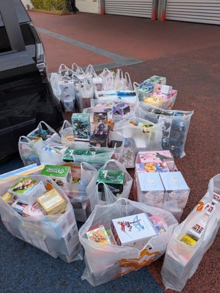 車2台分、約500点以上のフィギュアを売却／建設さん（@Super_kknkokon）提供