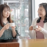 「苦いから」…喫茶店のコーヒーに持参した白湯投入→友人行動に衝撃「マナー違反？」【専門家が解説】