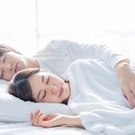 約4割が「営みがなくても仲が良い」と回答　※画像はイメージです（rrice/stock.adobe.com）